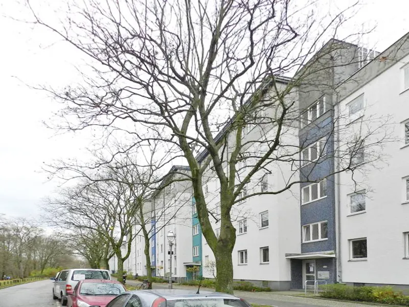 Helle 3-Zimmer-Wohnung mit Balkon für Selbstrenovierer – provisionsfrei — photo 1